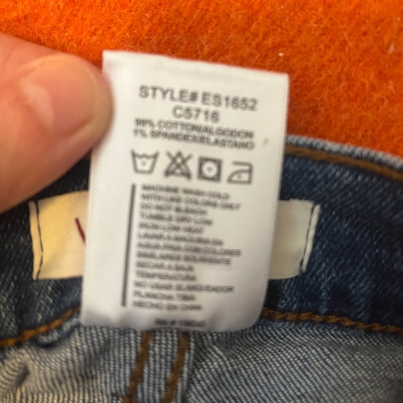 Vibrant M.I.U. Dark blue pleated high rise denim short NWT - Picture 4 of 9